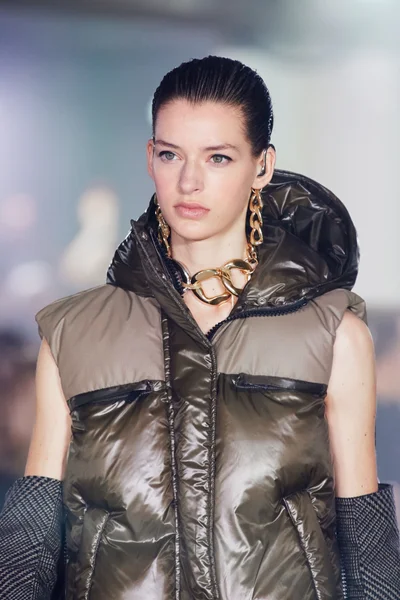 Look 37
